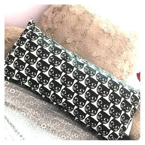 Small Decorative Black&White cat pillow